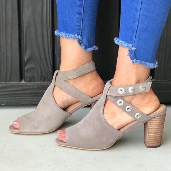 Gray Genuine Leather Peep Toe Block Heel Sandals - Picture 3 of 8
